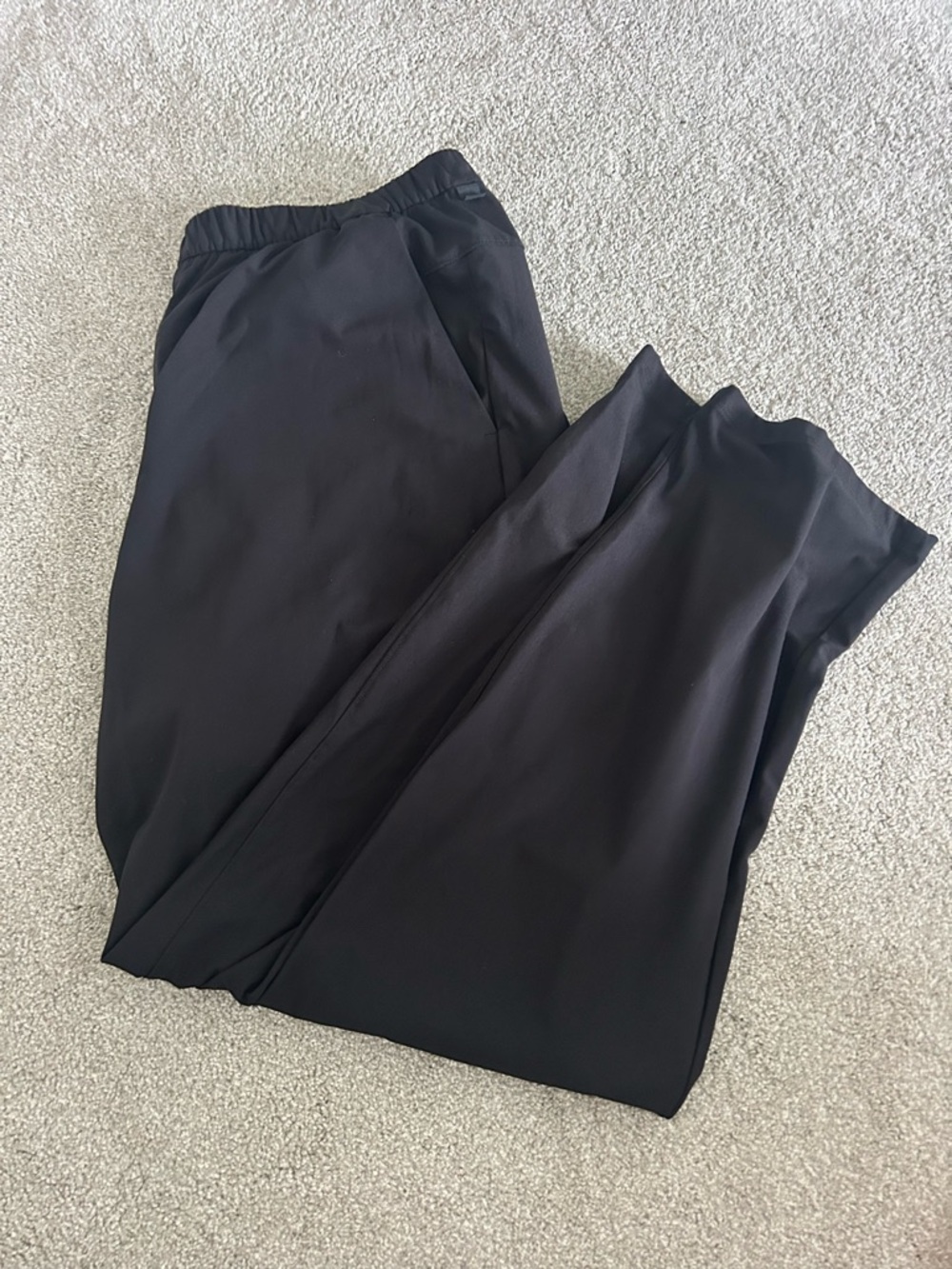 Men’s black lululemon joggers